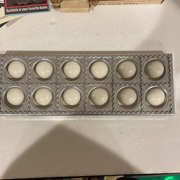 Vintage Ravioli Maker - Picture 3 of 7